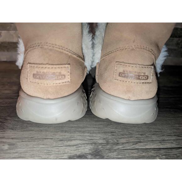 Skechers On the GO Cozies Women's 7.5 Faux Fur Winter Ankle Boots Taupe - Picture 7 of 9